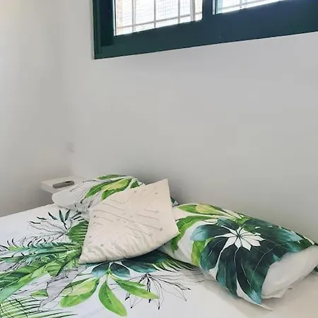 Bright Appartement, Renovated, Wi- Fi & Parking * Costa De Antigua